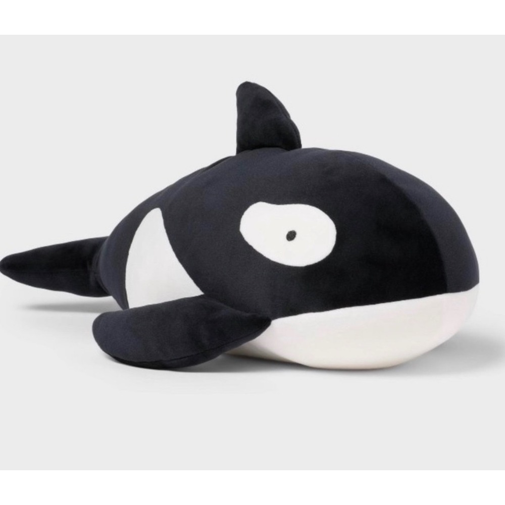 Pillowfort Weighted Orca 3.3lbs NWT